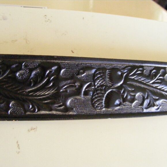 CHAMBERS Phoenix Leather Belt, 30, NO BUCKLE, Black, Hand finished Leaves/Acorns - Picture 5 of 9